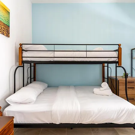 Zulu In W/ Terrace Λάρνακα