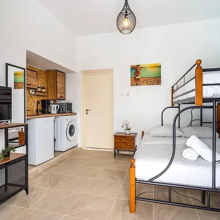 Zulu In W/ Terrace Apartament Larnaca